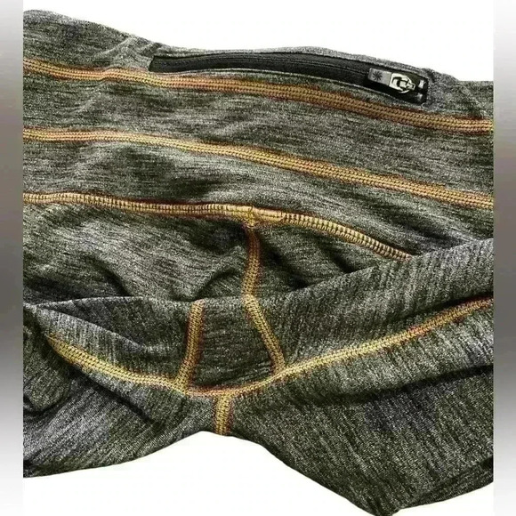 Athleta Medium Gray Capris Leggings - Picture 4 of 8